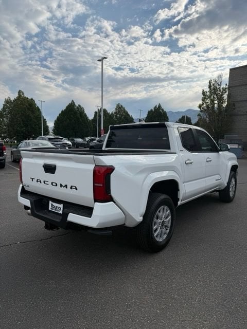 2026 Toyota Tacoma SR5 - Photo 6
