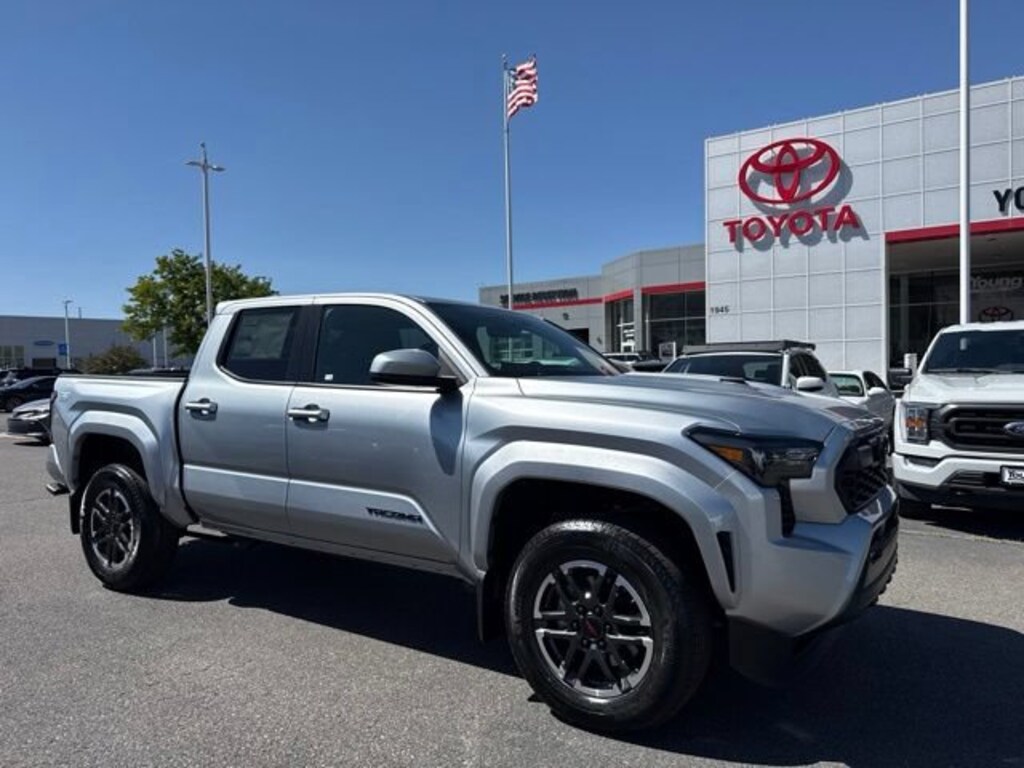 New 2026 Toyota Tacoma TRD Sport Double Cab 5' Bed AT Truck Double Cab