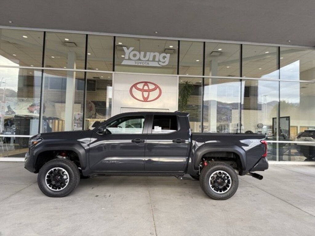 New 2025 Toyota Tacoma TRD Off Road Double Cab 5' Bed AT Truck Double Cab