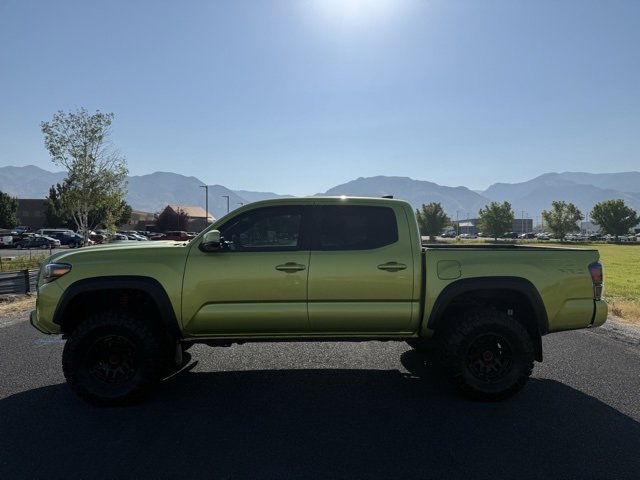 2022 Toyota Tacoma TRD Pro photo 2