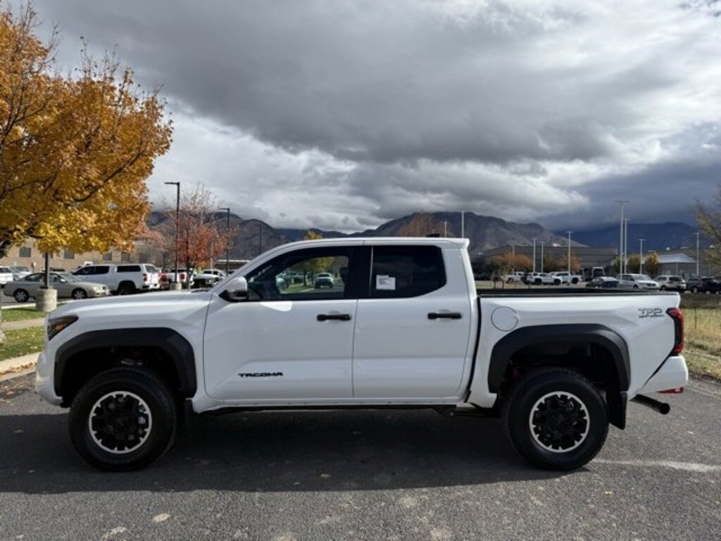 New 2025 Toyota Tacoma TRD Sport Double Cab 5' Bed AT Truck Double Cab