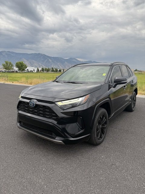 2022 Toyota RAV4 Hybrid SE photo 3