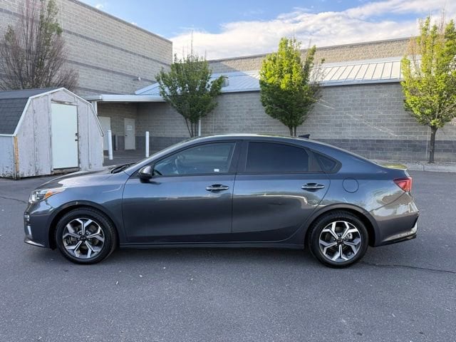 2020 Kia Forte LXS AT's photo
