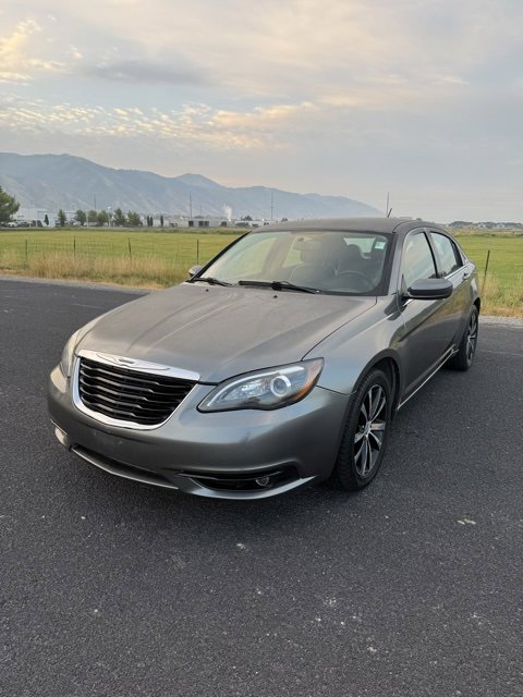 2013 Chrysler 200 Limited photo 3