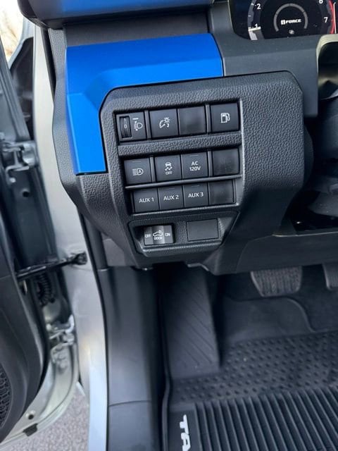 2025 Toyota Tacoma TRD Off Road - Photo 15