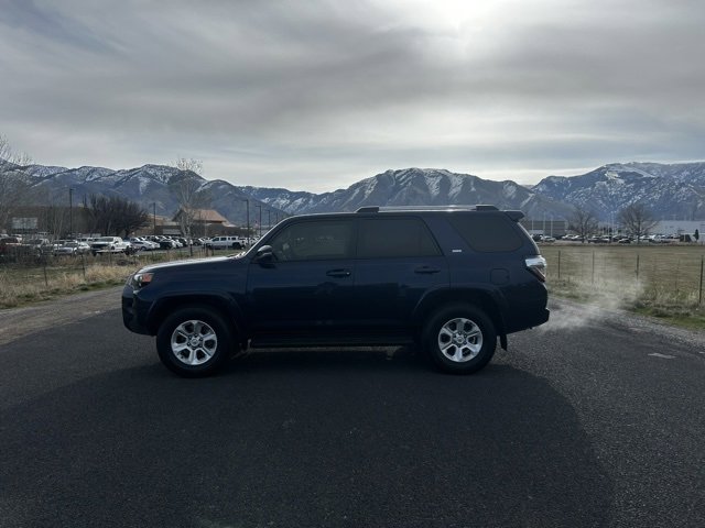 2023 Toyota 4Runner SR5 Premium photo 3