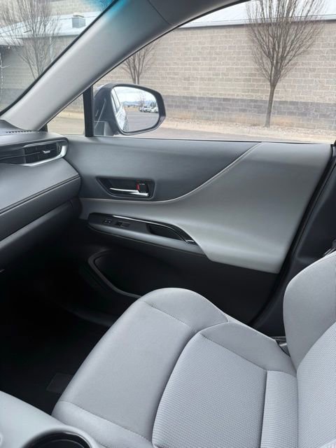 2023 Toyota Venza LE - Photo 30