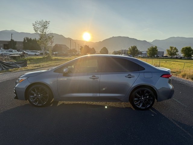 2023 Toyota Corolla Hybrid SE photo 2