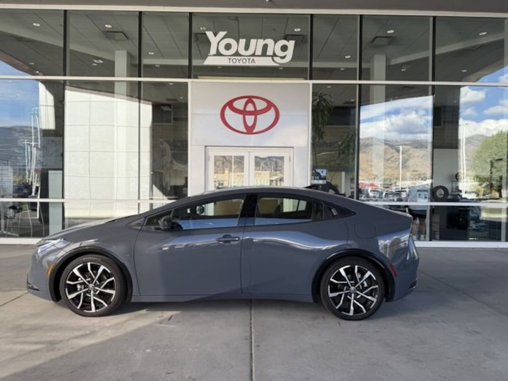 Used 2024 Toyota Prius Prime XSE Premium Hatchback