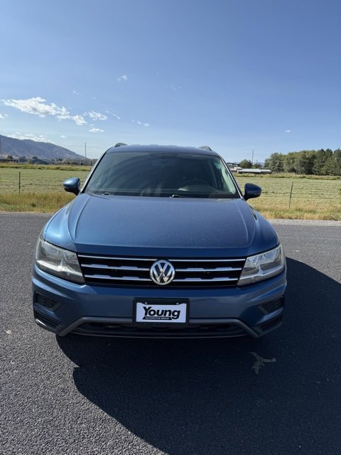 2020 Volkswagen Tiguan SEL Sport photo 2