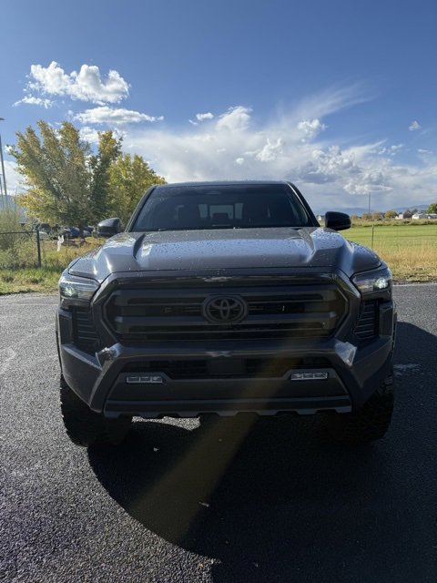 2025 Toyota Tacoma SR5 photo 3