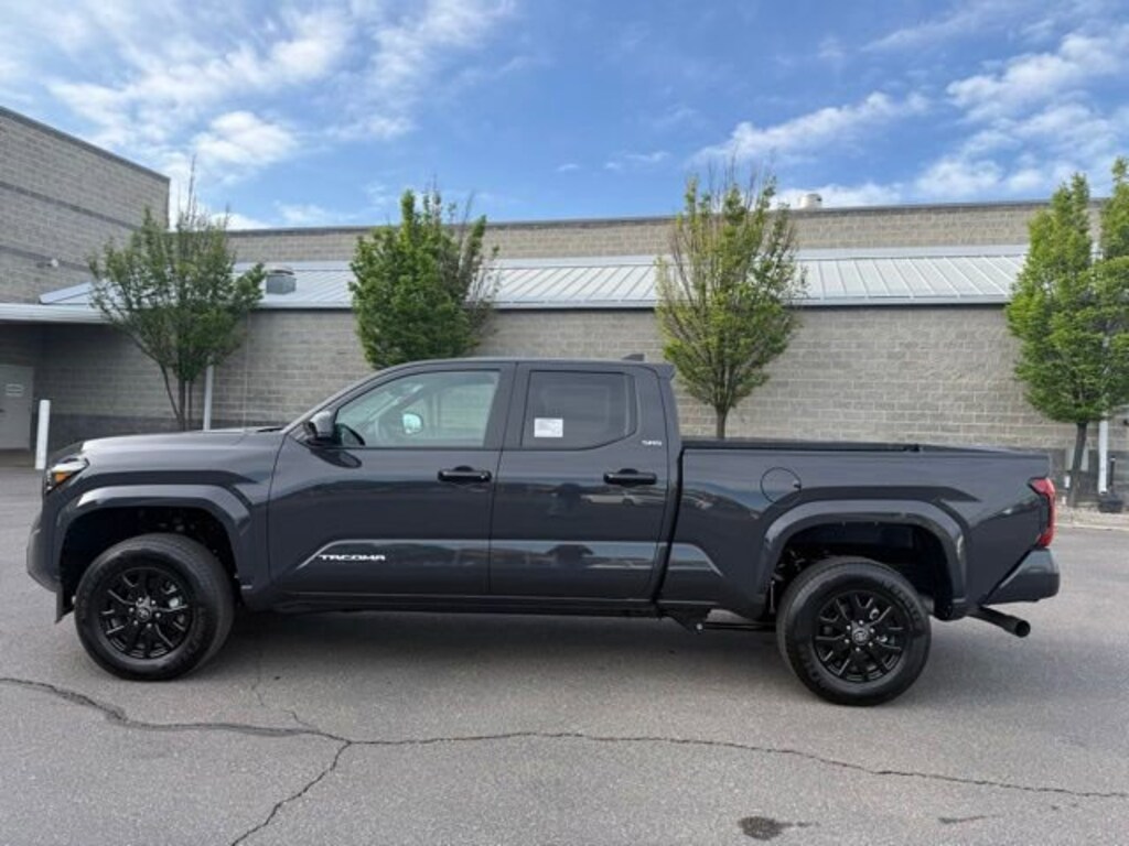New 2026 Toyota Tacoma SR5 Double Cab 6' Bed AT Truck Double Cab