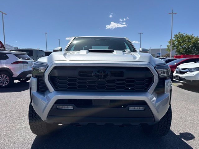 2026 Toyota Tacoma TRD Sport - Photo 2