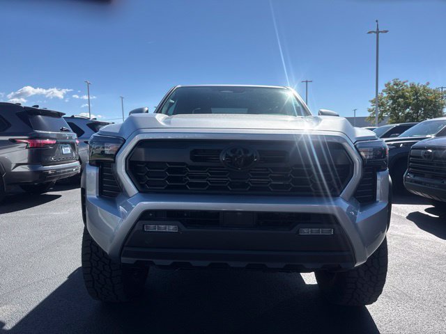 New 2026 Toyota Tacoma i-FORCE MAX TRD Off Road Hybrid Double Cab 5' Bed AT Truck Double Cab