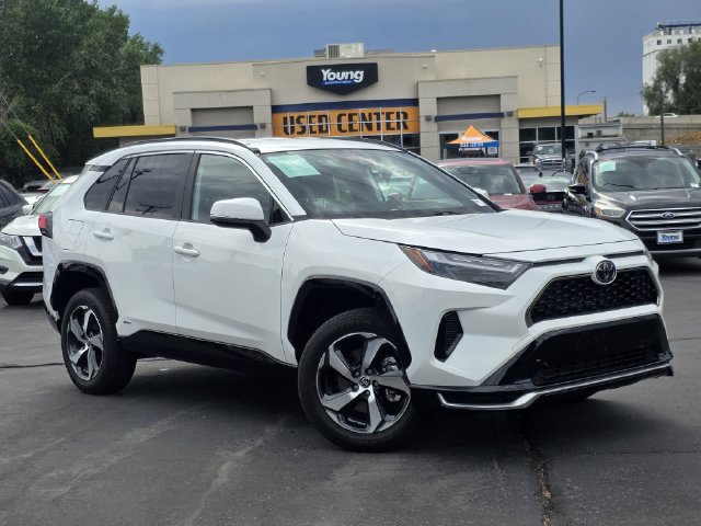  Toyota RAV4 Plug-In Hybrid