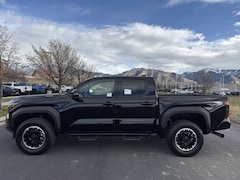 2025 Toyota Tacoma i-FORCE MAX TRD Off Road Hybrid Double Cab 5' Bed AT Truck Double Cab