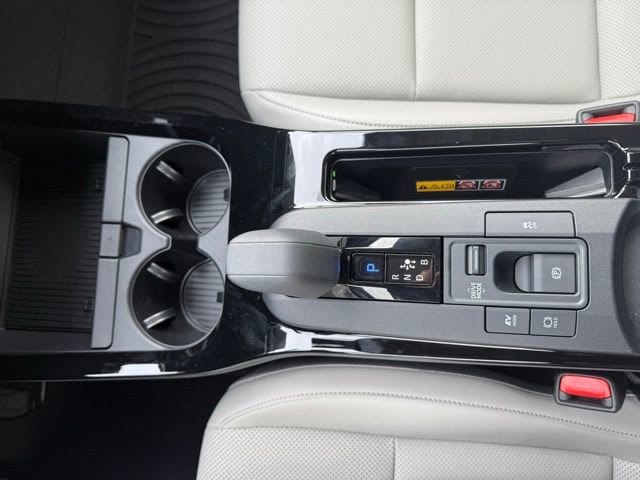 2026 Toyota Prius XLE - Photo 25