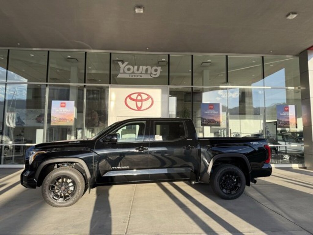 New 2025 Toyota Tundra i-FORCE MAX Limited Hybrid CrewMax 5.5' Bed Truck CrewMax