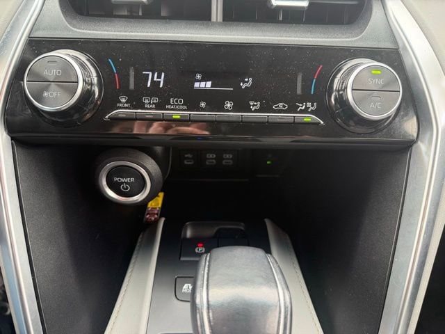 2023 Toyota Venza LE - Photo 25