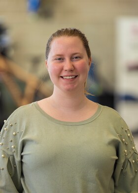 Staff member Hannah Anderson from ID_039ab8a41b60