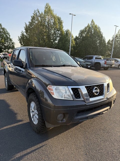 2014 Nissan Frontier SV photo 2