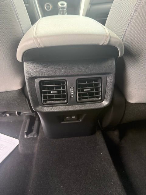 2023 Toyota Venza LE - Photo 36