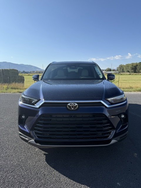 2025 Toyota Grand Highlander Limited AWD photo 3