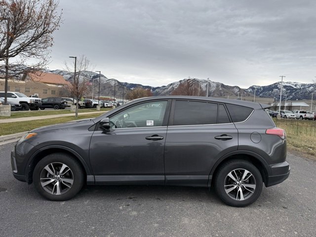 2018 Toyota RAV4 XLE's photo