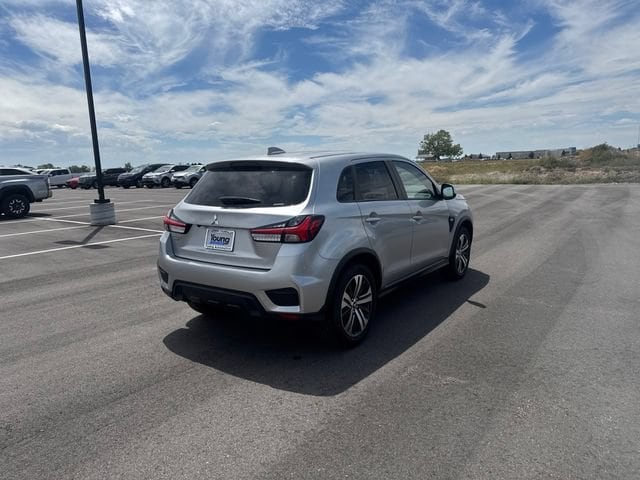 2025 Mitsubishi Outlander Sport ES - Photo 7