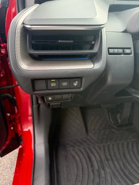 2026 Toyota Prius XLE - Photo 15