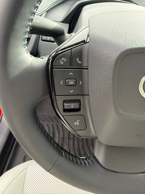 2026 Toyota Prius XLE - Photo 18