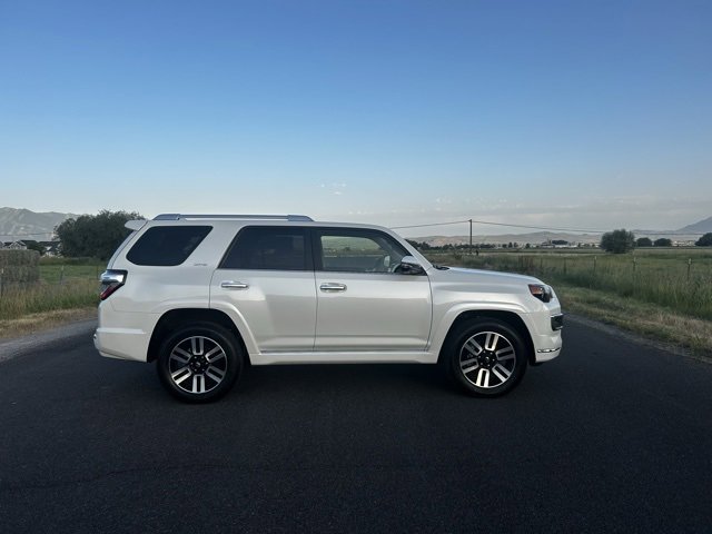 2023 Toyota 4Runner Limited 4WD photo 3