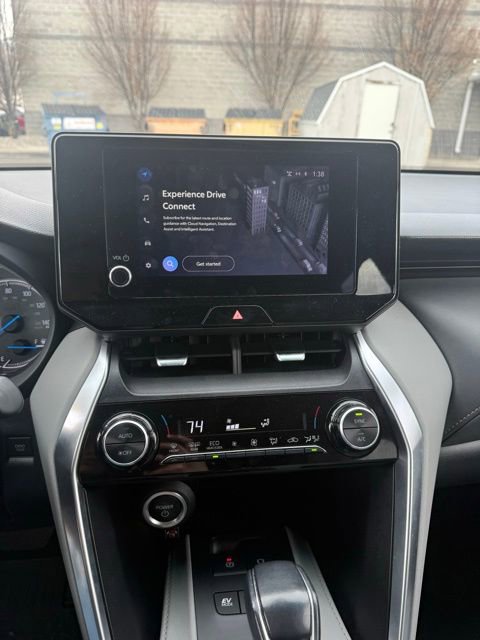 2023 Toyota Venza LE - Photo 24