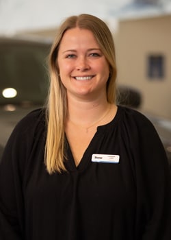 Staff member Kambree Josie from ID_45e81295c46c