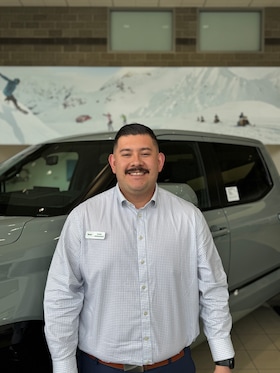 Staff member Mark Hernandez from ID_5fb509367a34