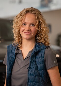 Staff member Abby Harvey from ID_4c41728f63d0