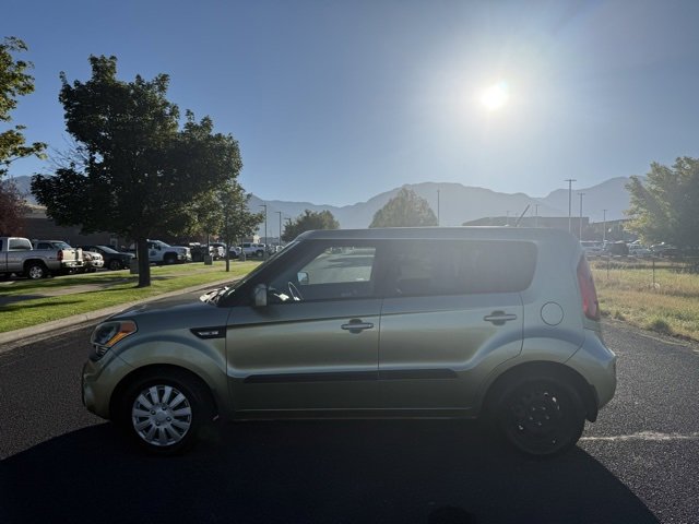 2013 Kia Soul Base photo 2