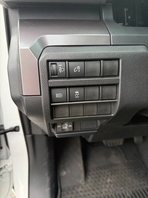 2026 Toyota Tacoma SR5 - Photo 16