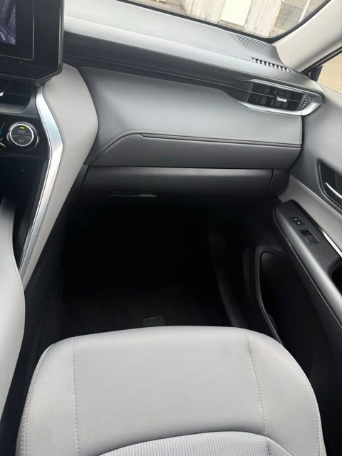 2023 Toyota Venza LE - Photo 31