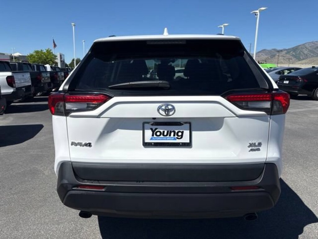 Used 2024 Toyota RAV4 XLE Sport Utility