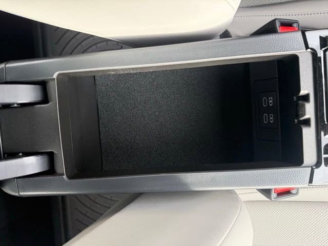2026 Toyota Prius XLE - Photo 29