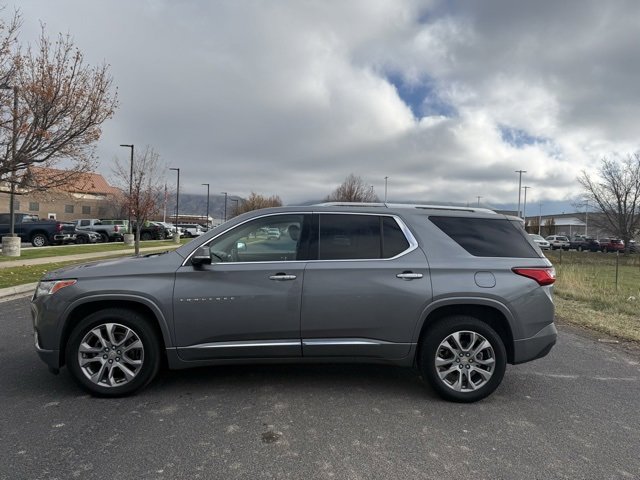 2020 Chevrolet Traverse Premier photo 2
