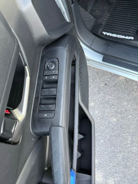 2025 Toyota Tacoma TRD Off Road - Photo 14