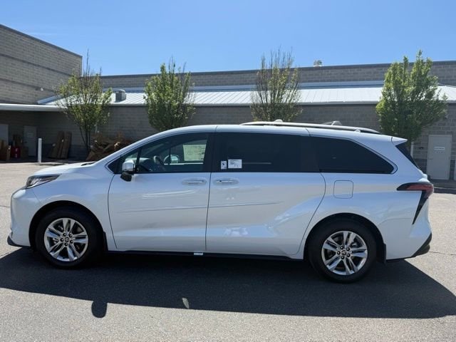 2026 Toyota Sienna Limited 7-Passenger Hybrid FWD's photo