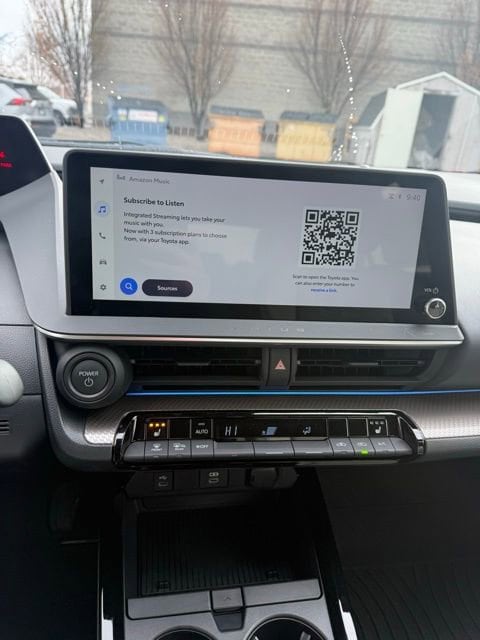 2026 Toyota Prius XLE - Photo 23