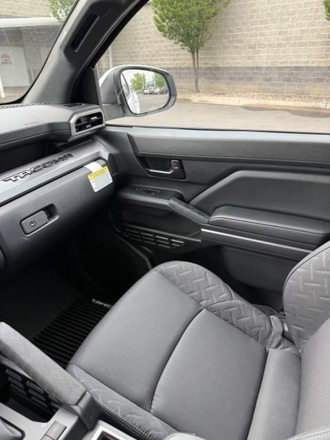 2026 Toyota Tacoma SR5 - Photo 31