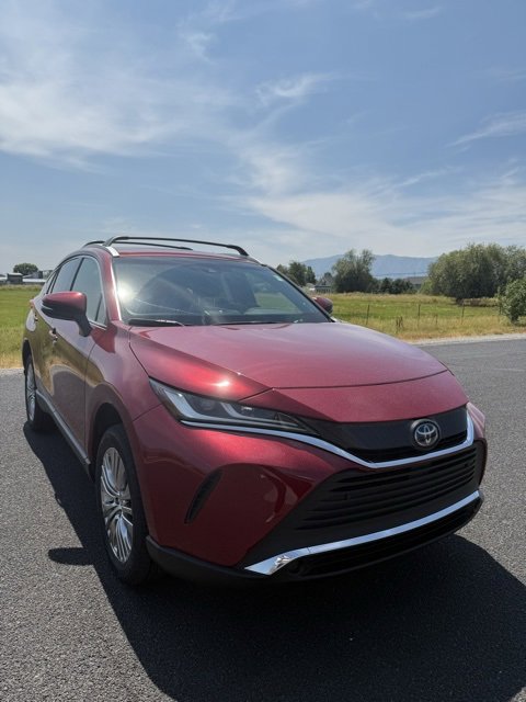 2022 Toyota Venza XLE photo 3
