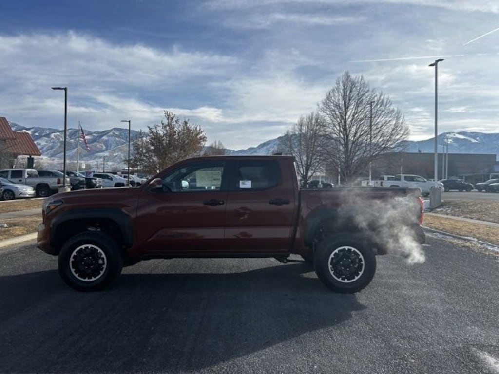 New 2025 Toyota Tacoma TRD Off Road Double Cab 5' Bed AT Truck Double Cab