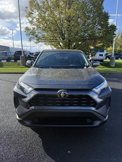 2025 Toyota RAV4 LE photo 4