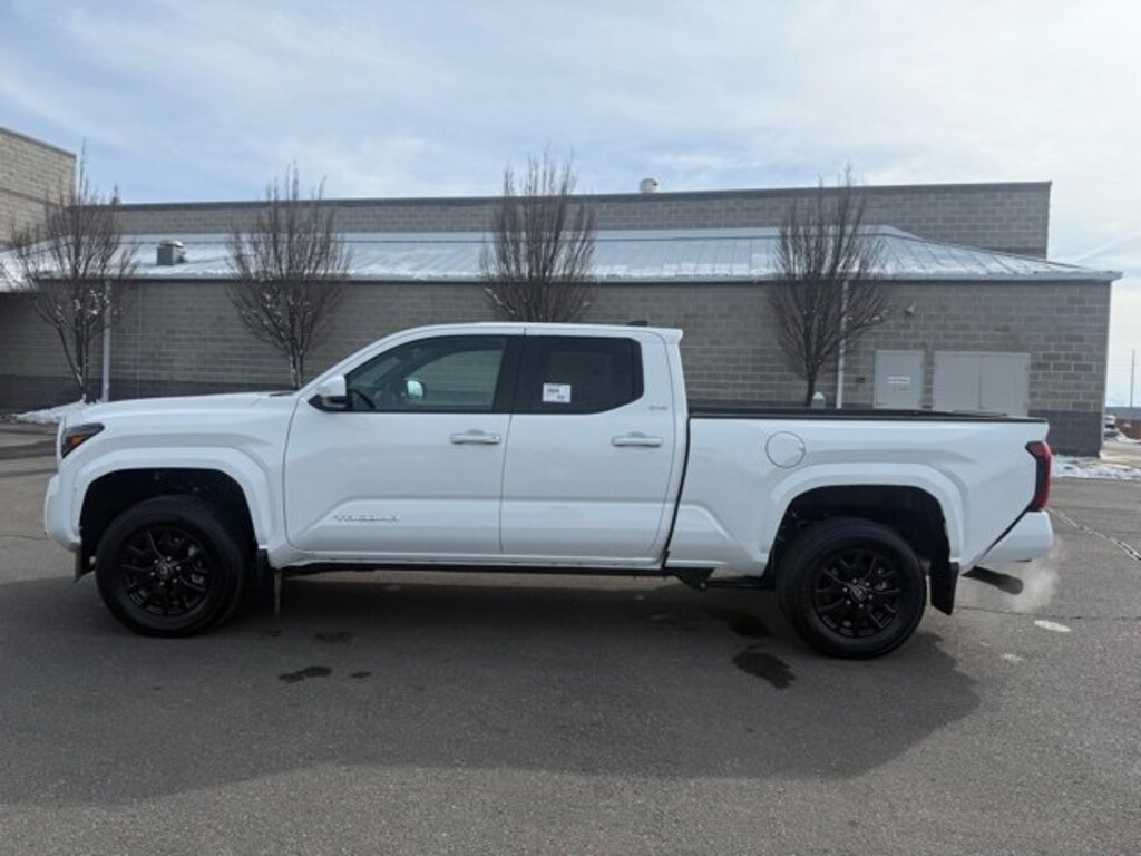 New 2026 Toyota Tacoma SR5 Double Cab 6' Bed AT Truck Double Cab